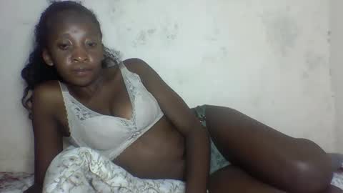 Snapshot of djamellah chatting on 04-07-26, 07:03 djamellah online show from 04-07-26, 07:03