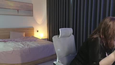 Snapshot of djennapalme chatting on 04-27-26, 12:41 Jenia online show from 04-27-26, 12:41