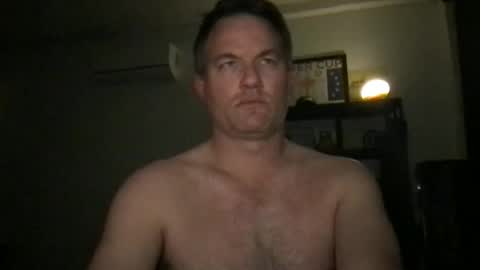 TriflinYoBitch online show from 05-06-26, 05:46