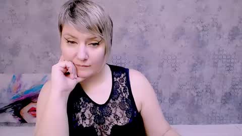 Snapshot of djullia chatting on 01-17-25, 10:11 djullia online show from 01-17-25, 10:11