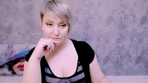 Snapshot of djullia chatting on 02-06-25, 03:31 djullia online show from 02-06-25, 03:31