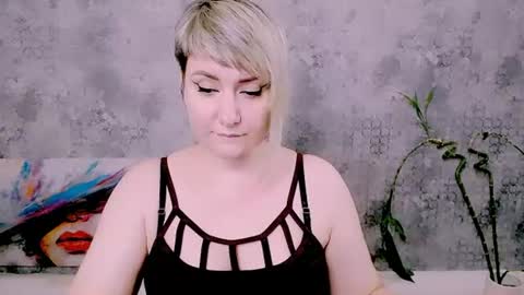 Snapshot of djullia chatting on 06-27-26, 12:22 djullia online show from 06-27-26, 12:22