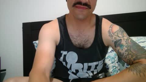 Snapshot of dk420mwa chatting on 12-20-24, 11:32 dk420mwa online show from 12-20-24, 11:32