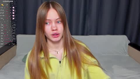 Polly and Kiriko online show from 02-06-25, 02:58