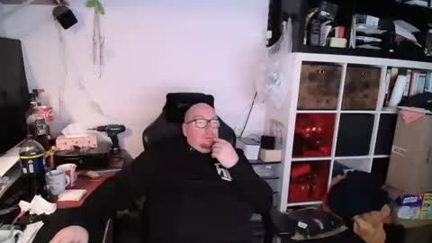 Snapshot of dobermann0002 chatting on 12-03-25, 09:18 dobermann0002 online show from 12-03-25, 09:18