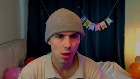 Robert online show from 05-08-26, 09:58