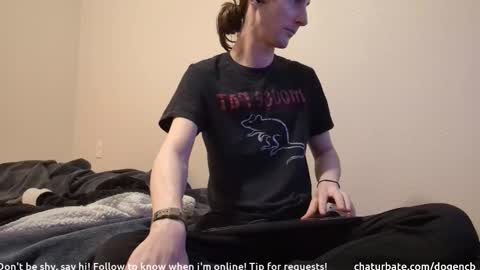 Snapshot of dogencb chatting on 01-09-26, 06:05 Dogencb online show from 01-09-26, 06:05