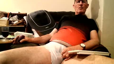 Doggsaur online show from 12-27-24, 11:39