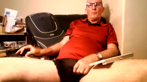 Doggsaur online show from 03-09-25, 03:38