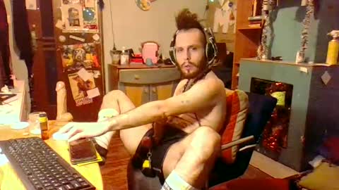 Snapshot of dogwithamohawk chatting on 01-21-25, 03:43 dogwithamohawk online show from 01-21-25, 03:43