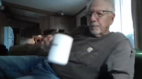 Snapshot of doingmyself69 chatting on 06-06-26, 02:44 doingmyself69 online show from 06-06-26, 02:44