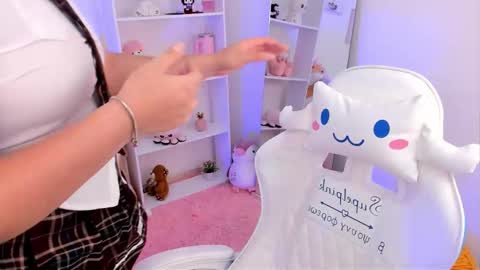 Snapshot of dolce_antonellaa chatting on 10-18-25, 12:24 antonella online show from 10-18-25, 12:24