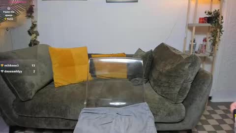 Betty online show from 01-30-25, 09:25