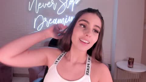 Dolcie  online show from 01-18-25, 06:10