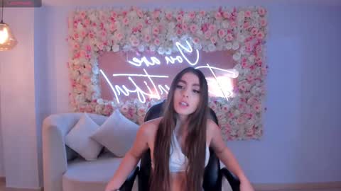 Dolcie  online show from 02-17-25, 11:55