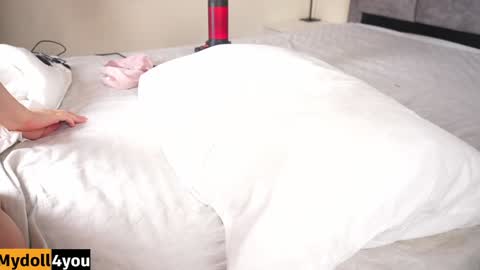 Snapshot of doll4you_ chatting on 01-15-25, 11:53 Alice y Ros online show from 01-15-25, 11:53