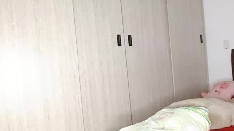 Auro and Santiago online show from 02-20-25, 03:12