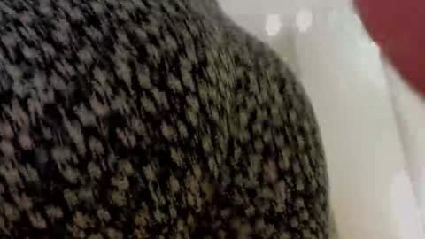 Snapshot of doll_ball chatting on 02-16-26, 06:04 Ann online show from 02-16-26, 06:04