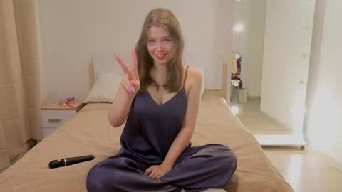 Snapshot of doll_ball chatting on 02-21-26, 06:53 Ann online show from 02-21-26, 06:53