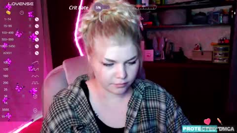 Snapshot of doll_chloe_ chatting on 12-04-24, 12:08 Chloe online show from 12-04-24, 12:08