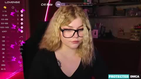 Snapshot of doll_chloe_ chatting on 12-04-24, 11:24 Chloe online show from 12-04-24, 11:24