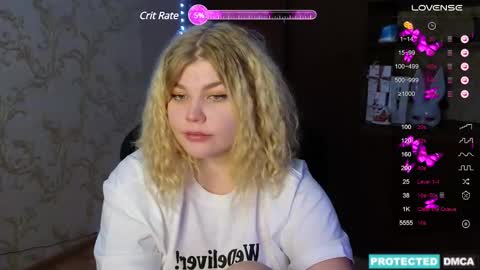 Snapshot of doll_chloe_ chatting on 12-11-24, 12:33 Chloe online show from 12-11-24, 12:33