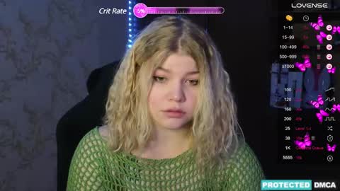 Snapshot of doll_chloe_ chatting on 12-12-24, 03:43 Chloe online show from 12-12-24, 03:43