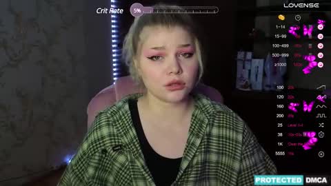 Snapshot of doll_chloe_ chatting on 12-14-24, 01:05 Chloe online show from 12-14-24, 01:05