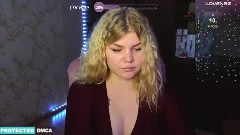 Snapshot of doll_chloe_ chatting on 12-17-24, 01:16 Chloe online show from 12-17-24, 01:16