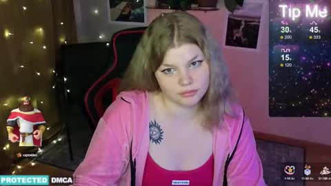 Snapshot of doll_chloe_ chatting on 01-07-25, 07:49 Chloe online show from 01-07-25, 07:49