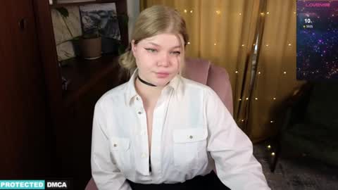 Snapshot of doll_chloe_ chatting on 01-23-25, 11:58 Chloe online show from 01-23-25, 11:58