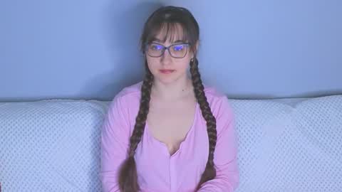 Tessa online show from 03-09-26, 03:05