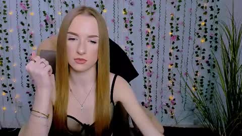 doll_vey online show from 03-10-25, 03:52