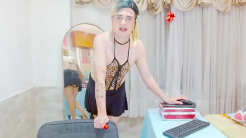 ilona online show from 05-09-26, 05:23