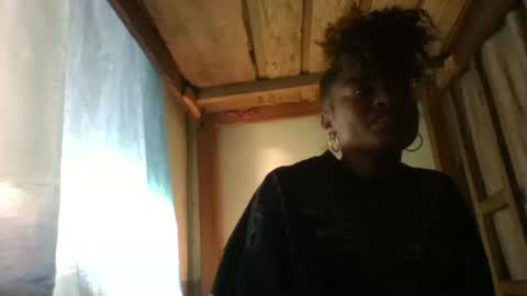 Snapshot of dollepoupee chatting on 10-07-25, 12:35 dollepoupee online show from 10-07-25, 12:35