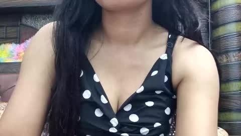 Snapshot of dollmeenu chatting on 09-11-25, 05:29 dollmeenu online show from 09-11-25, 05:29