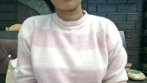 Snapshot of dollmeenu chatting on 11-08-25, 06:07 dollmeenu online show from 11-08-25, 06:07