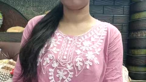 Snapshot of dollmeenu chatting on 11-18-25, 04:44 dollmeenu online show from 11-18-25, 04:44