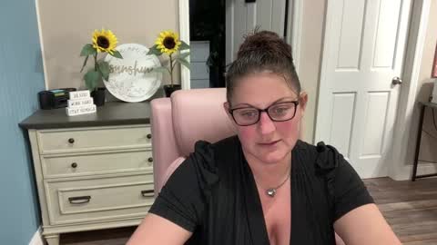 Dolly online show from 03-05-25, 12:16