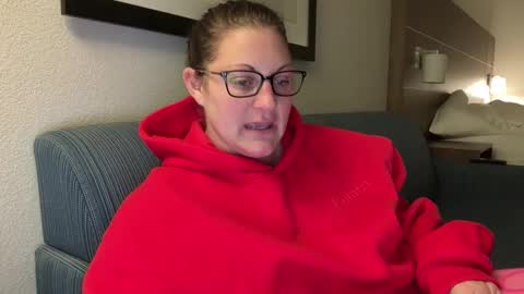 Dolly online show from 03-11-25, 01:56