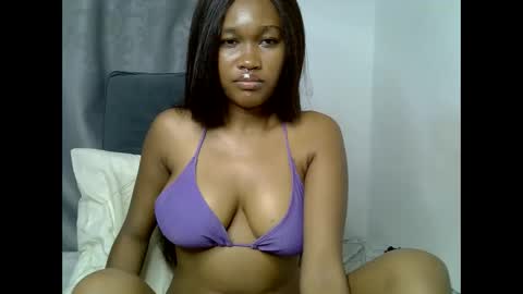Snapshot of dollyplum chatting on 05-26-26, 10:17 Cushey online show from 05-26-26, 10:17