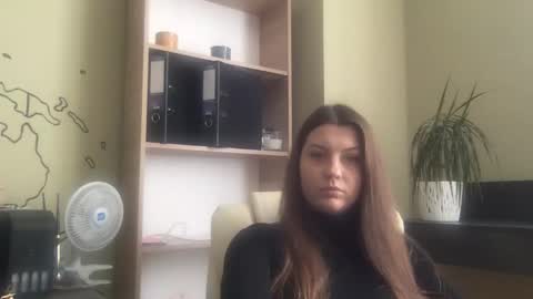 Snapshot of dollyroma chatting on 10-27-25, 08:18 DollyRoma online show from 10-27-25, 08:18