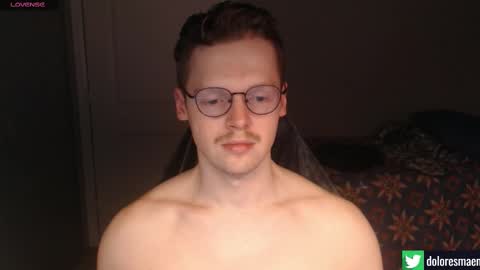 Snapshot of doloresman chatting on 09-11-25, 09:42 doloresman online show from 09-11-25, 09:42