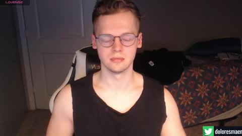 Snapshot of doloresman chatting on 10-16-25, 09:32 doloresman online show from 10-16-25, 09:32