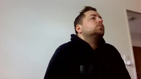 Snapshot of dombio_12 chatting on 10-19-25, 12:17 dombio_12 online show from 10-19-25, 12:17