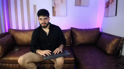 Snapshot of domboy_ chatting on 06-09-26, 08:31 domboy online show from 06-09-26, 08:31