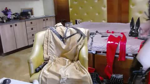 domcaprisse online show from 05-08-26, 11:37