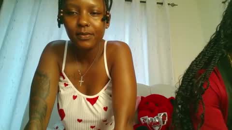 Snapshot of domecesy chatting on 12-15-25, 12:09 Amarie noels online show from 12-15-25, 12:09