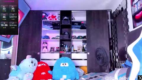 Snapshot of domenique_stoll chatting on 10-13-25, 11:49 DAVID 3 online show from 10-13-25, 11:49