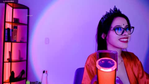 Snapshot of domgiirl chatting on 12-11-24, 09:34 Mistress online show from 12-11-24, 09:34